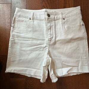 m jeans by maurices white high-rise raw hem denim shorts